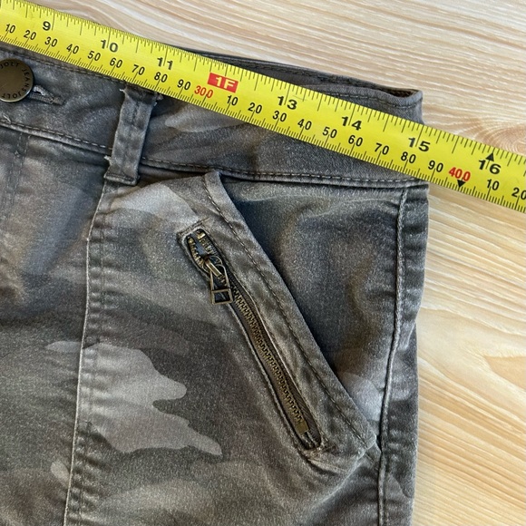 Jolt Camouflage Cargo Pants women’s size 11/30W in Army green and grey - Picture 8 of 13